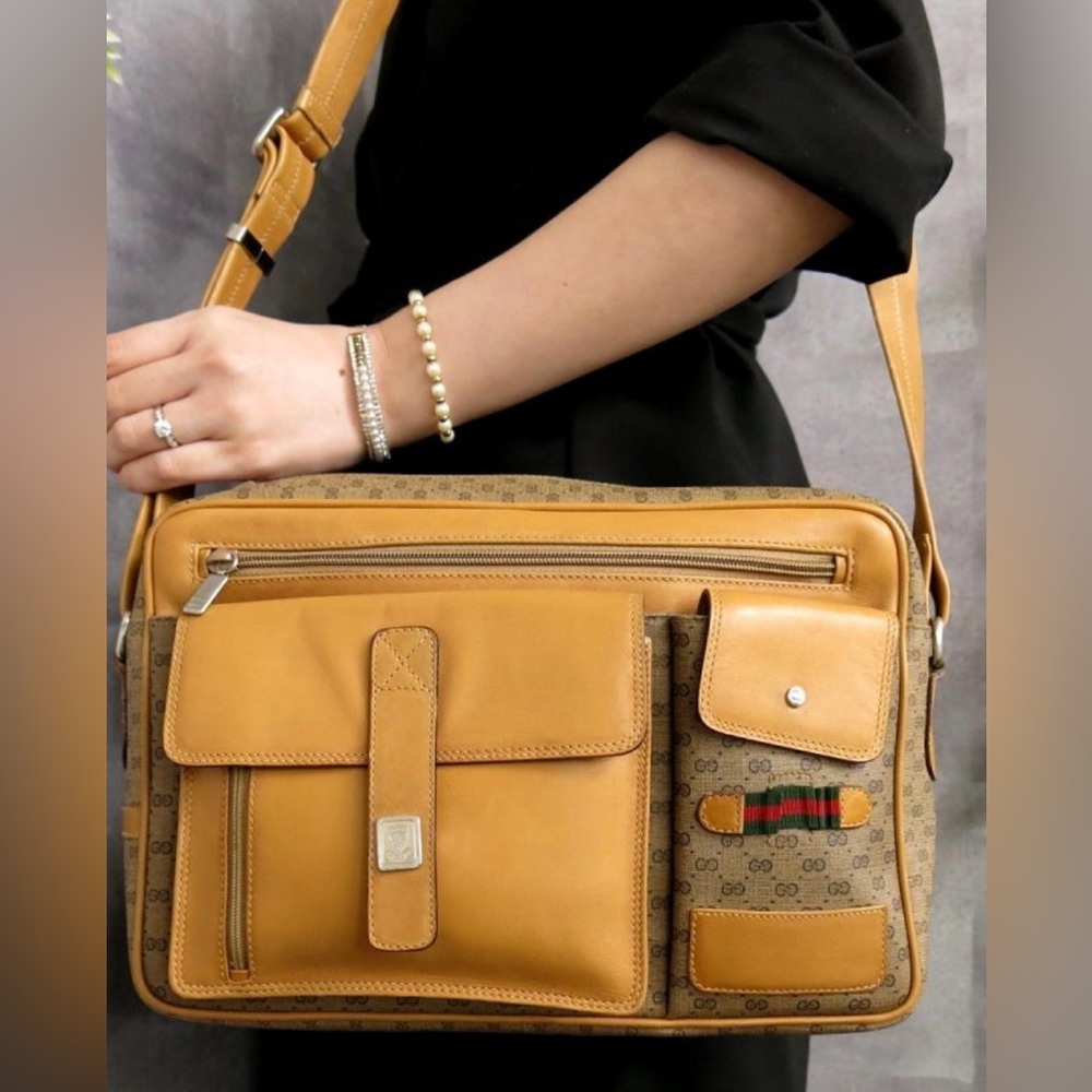 *RARE* Vintage Gucci Messenger Travel Bag Micro GG - 100% Authentic